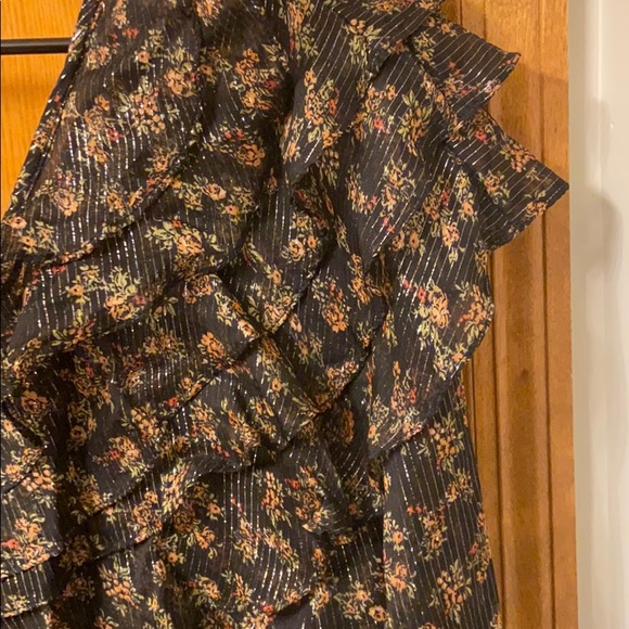 Beautiful Blouse - Picture 4 of 12